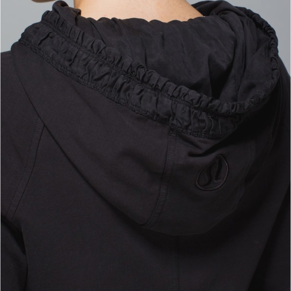 Lululemon Movement Jacket - Picture 5 of 9